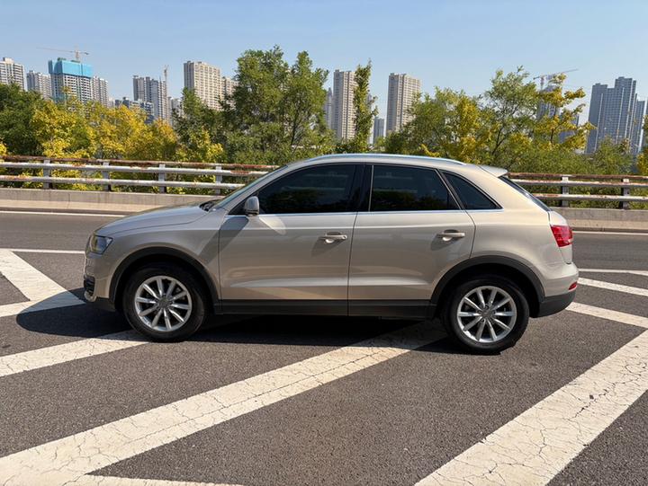 Q3 2015 35 TFSI Progressive photo 4
