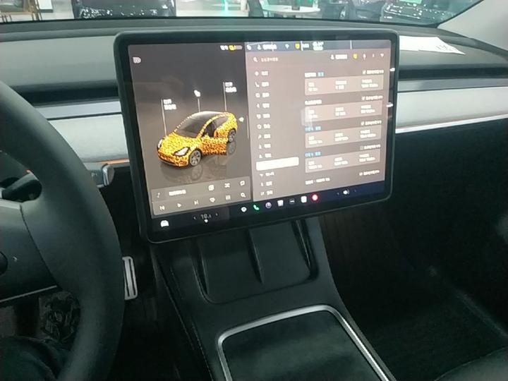 Model Y 2024 RWD photo 8