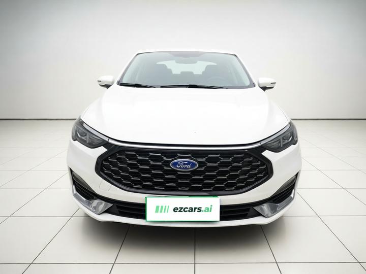 Escort 2021 1.5L AT photo 2