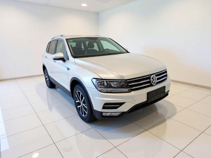 Tiguan L 2018 330TSI AT RWD Luxury photo 3