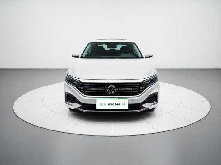 Passat EV 2022 430PHEV Hybrid Luxury photo 2