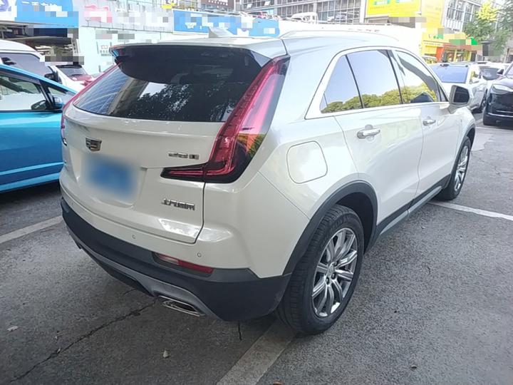 XT4 2018 28T AWD Leading photo 4