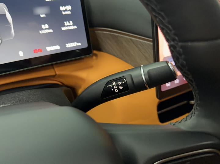 2025 AWD 8 photo 5