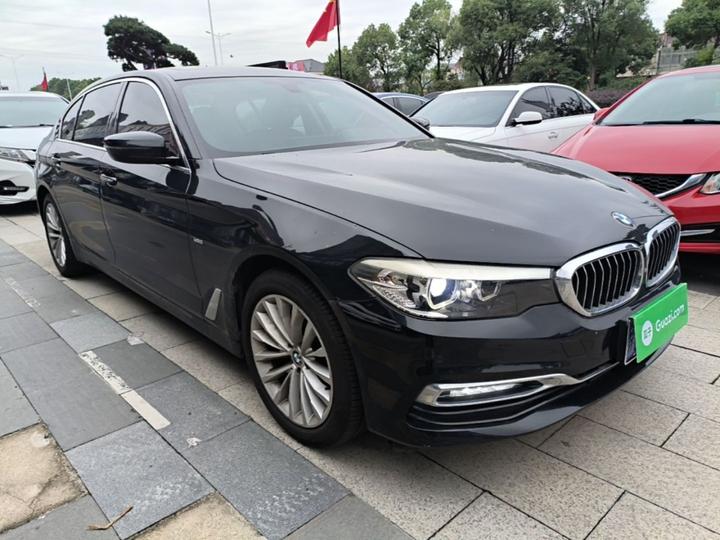 5 Series 2018 525Li Luxury photo 3