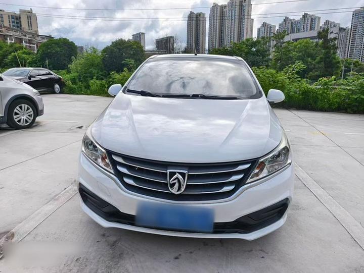310 2016 1.2L MT Comfort photo 2