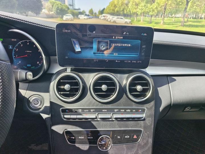 C-Class 2020 Facelift C 260 L Sport photo 4
