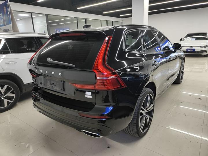 XC60 EV 2021 T8 E Hybrid Sport photo 4