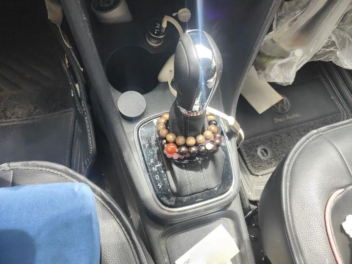 2016 1.6L Cross Polo AT photo 6