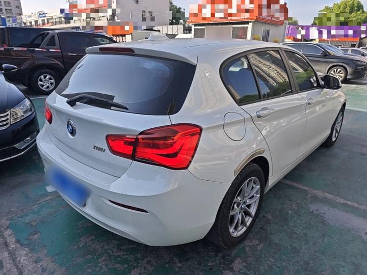 1 Series Imported 2018 118i Leading photo 4