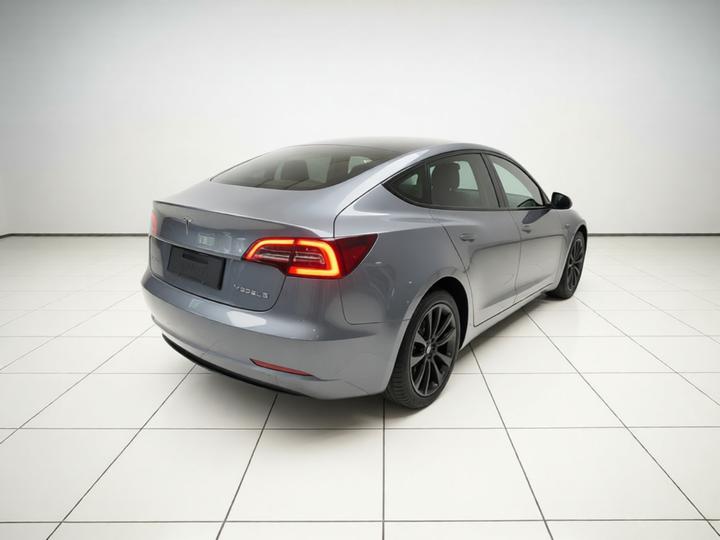 Model 3 2022 RWD photo 4
