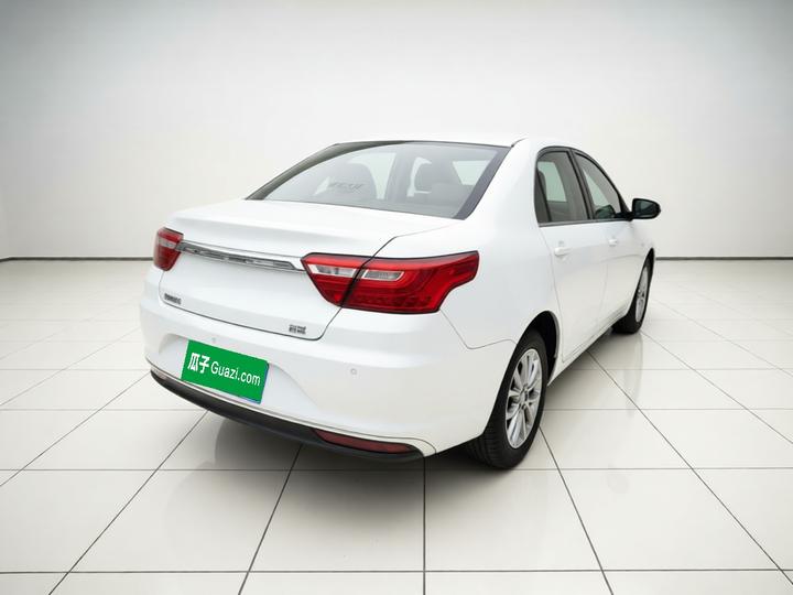 Vision 2018 1.5L MT photo 6