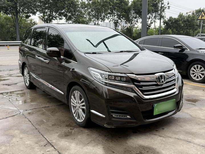 Elysion 2016 2.4L Luxury photo 3