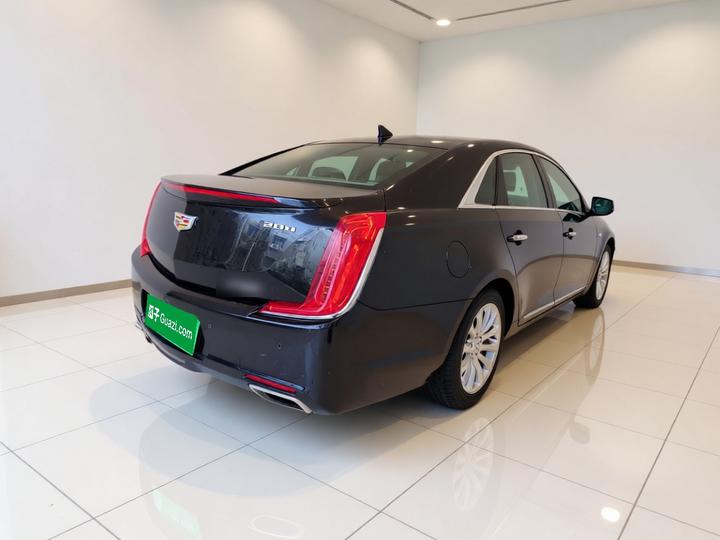 XTS 2018 28T Tech photo 6