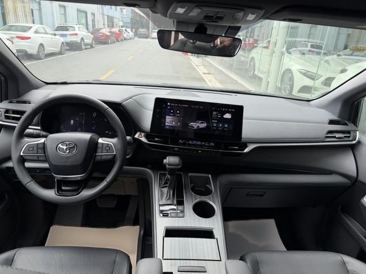 Sienna 2024 2.5L Hybrid Supreme photo 5