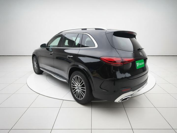GLC 2024 GLC 300 L 4MATIC Dynamic 5-Seater photo 4