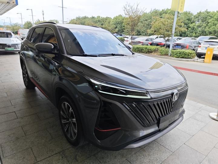 CS75 PLUS 2022 2nd Gen 1.5T AT Exclusive photo 3