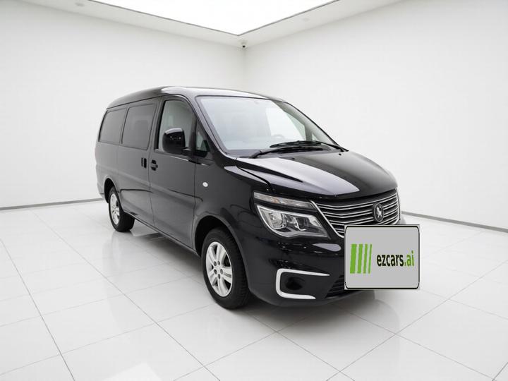 Lingzhi 2020 M5L 1.6L Luxury 7-Seater photo 3