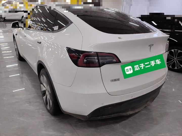 Model Y 2022 Facelift RWD photo 4