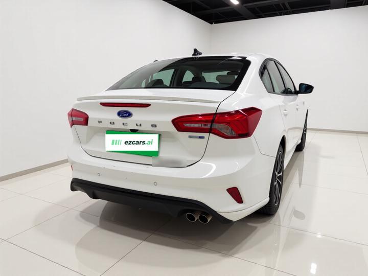 Focus 2020 Sedan EcoBoost 180 AT ST Line photo 6