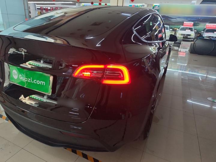 Model Y 2022 Facelift RWD photo 7