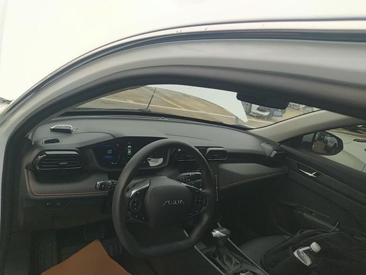 Yixuan 2025 1.5L AT Luxury photo 5
