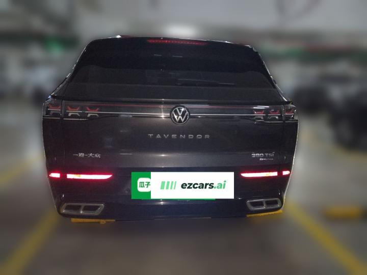 2024 380TSI AWD R-Line photo 5