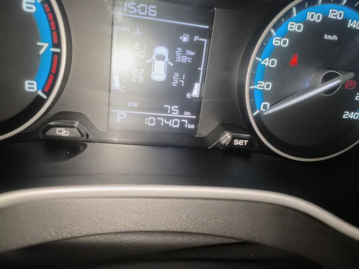 Emgrand 2020 1.5L CVT Comfort photo 2