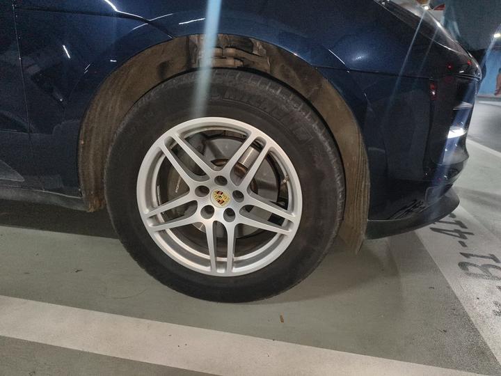 2018 Macan 2.0T photo 8