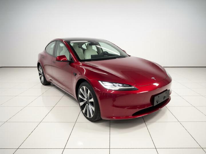 Model 3 2023 Long Range AWD photo 3