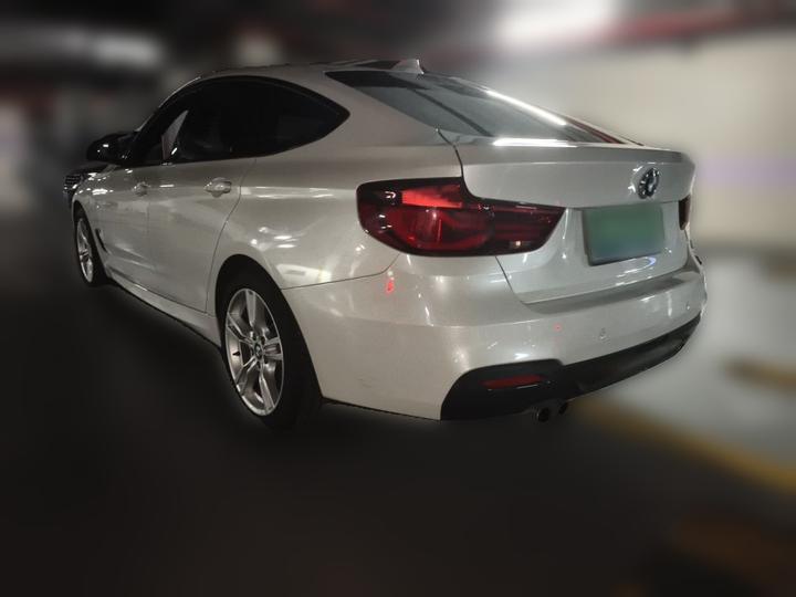 3 SeriesGT 2019 320i M Sport Package photo 4