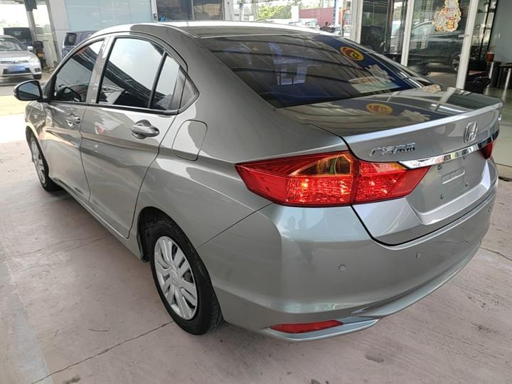 2015 1.5L CVT Comfort photo 4