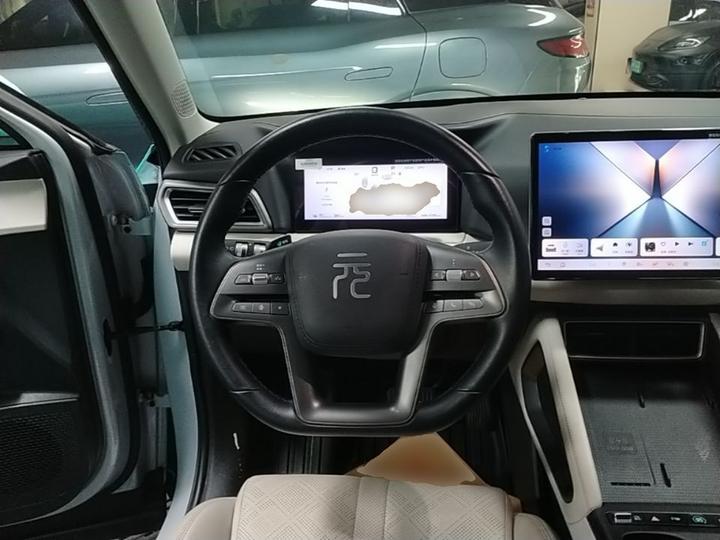 Yuan UP 2025 ADAS 401KM Leading photo 6