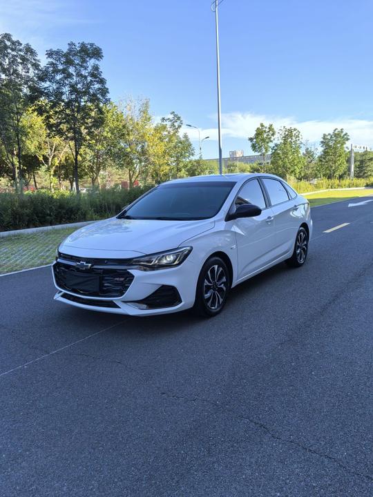 Cruze 2019 RS 330T AT China VI