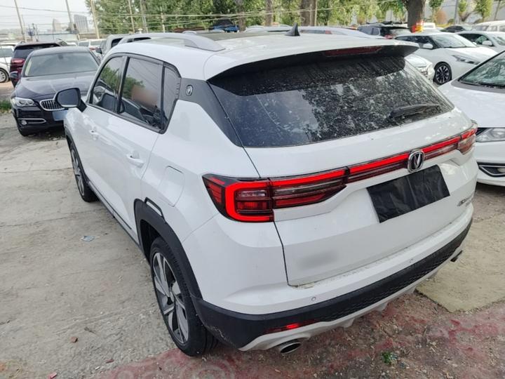CS35PLUS 2019 1.4T DCT photo 4