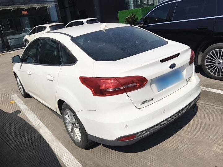 Focus 2017 Sedan EcoBoost 180 AT Elite photo 3