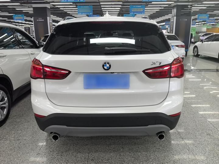 X1 2018 sDrive20Li Leading photo 3