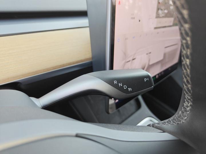 Model Y 2022 Facelift RWD photo 6