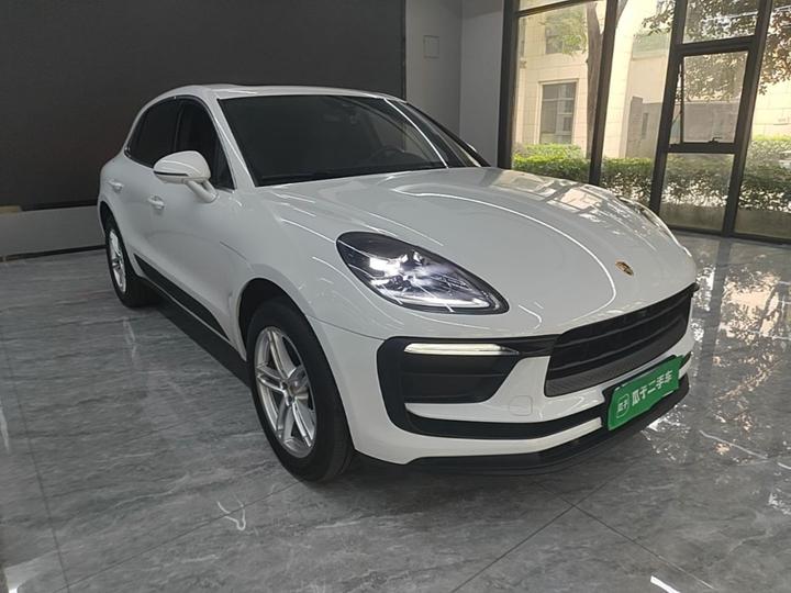 2024 Macan 2.0T photo 3