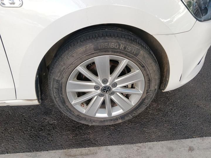 2015 1.4L MT Comfort photo 8