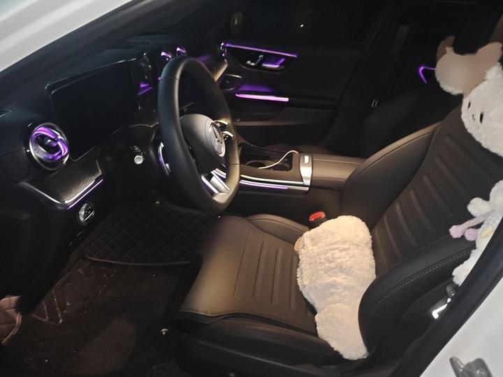 C-Class 2025 C 260 L Sport photo 7
