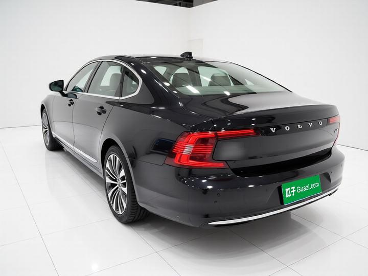 S90 2025 B5 Luxury photo 4