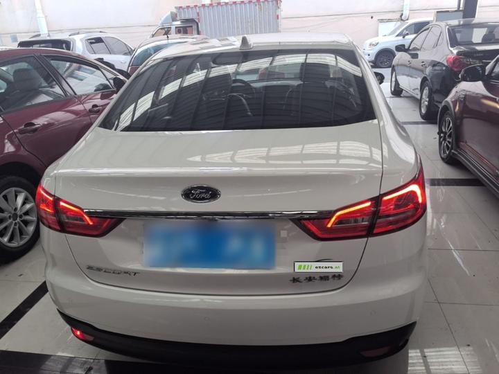 Escort 2019 1.5L AT photo 5