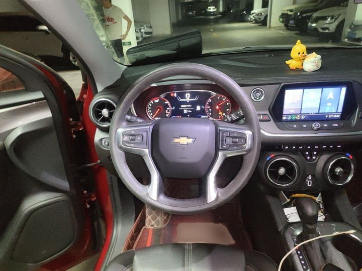 2020 650T 7-Seater photo 3