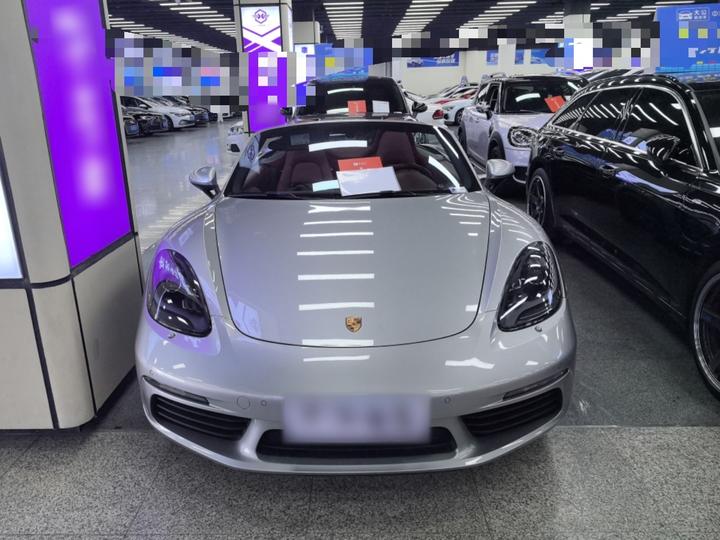 718 2020 Boxster 2.0T photo 2