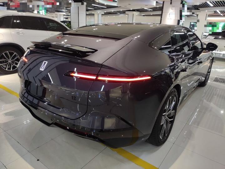12 2025 Ultra EV AWD photo 4