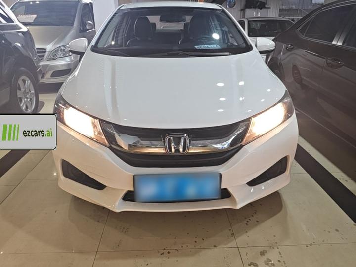 2018 1.5L CVT Comfort photo 2