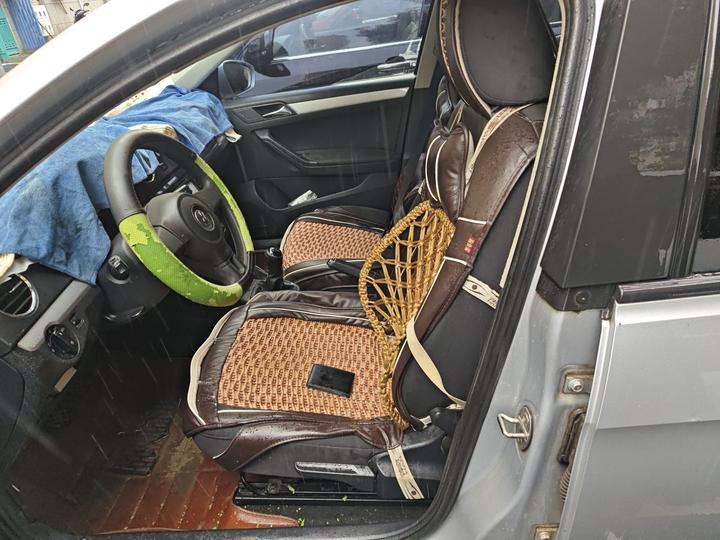 2015 1.6L MT Comfort photo 7