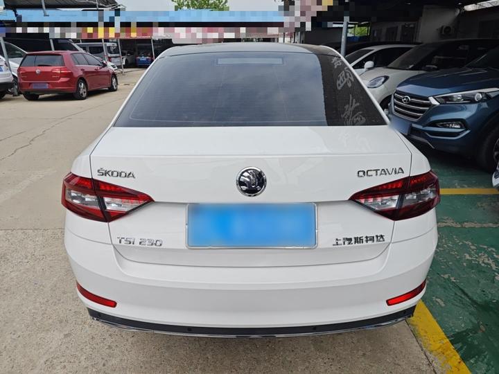 Octavia 2018 TSI230 DSG Luxury photo 3
