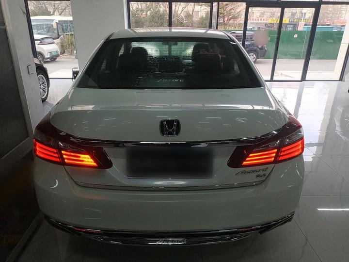 Accord 2016 2.0L Elite photo 3