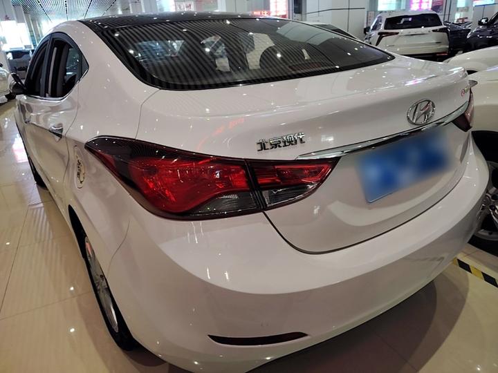 Elantra 2016 1.6L AT Premium photo 4